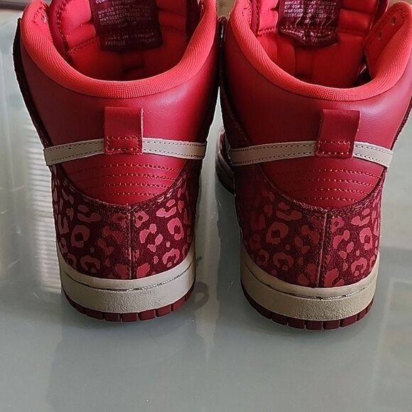 Nike Dunk Hi Skinny Sneakers - Picture 4 of 9